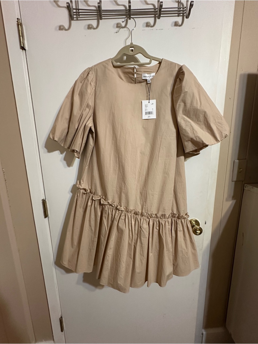 Gibson Latimer Neutral Beige Puff-Sleeve Ruffle Dress